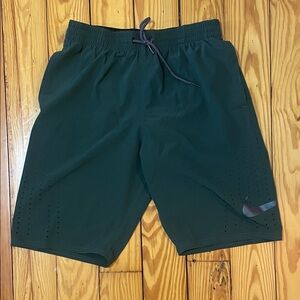 Nike Men's Dark Green Swim Trunks Size M
